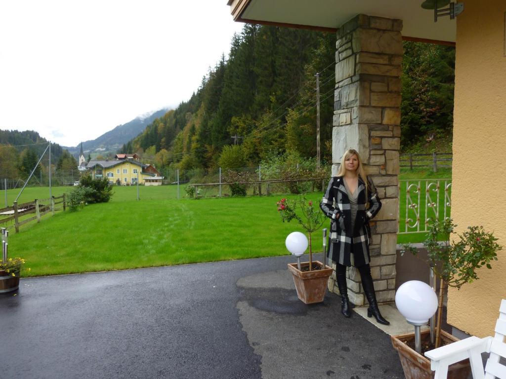Vronis Landhaus Apartments Hüttau Extérieur photo