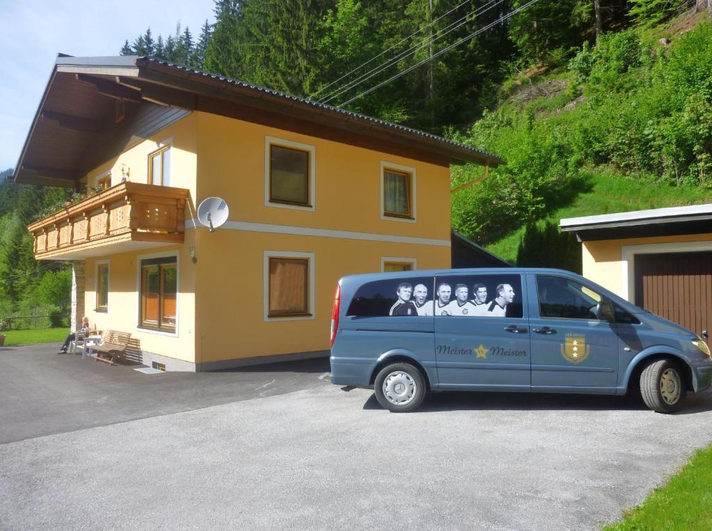 Vronis Landhaus Apartments Hüttau Extérieur photo